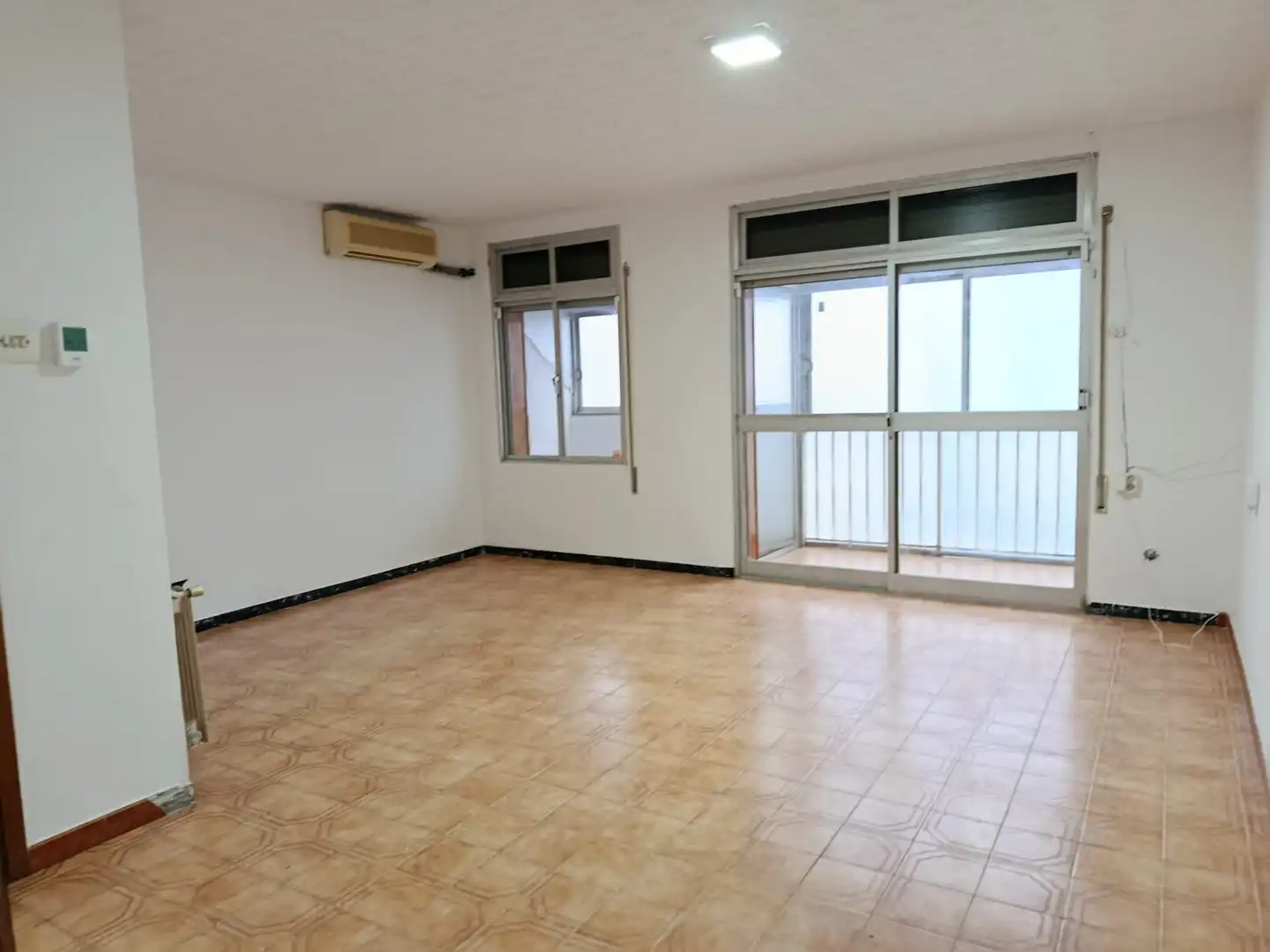 Sala d'estar de Pis en venda en Badalona amb Aire condicionat, Calefacció i Balcó