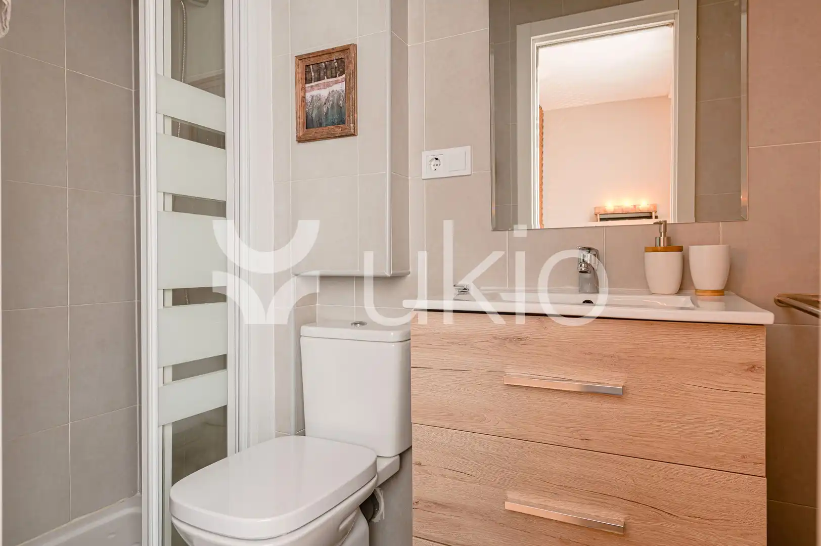 Baño de Apartamento de alquiler en Madrid con Aire acondicionado, Calefacción y Terraza