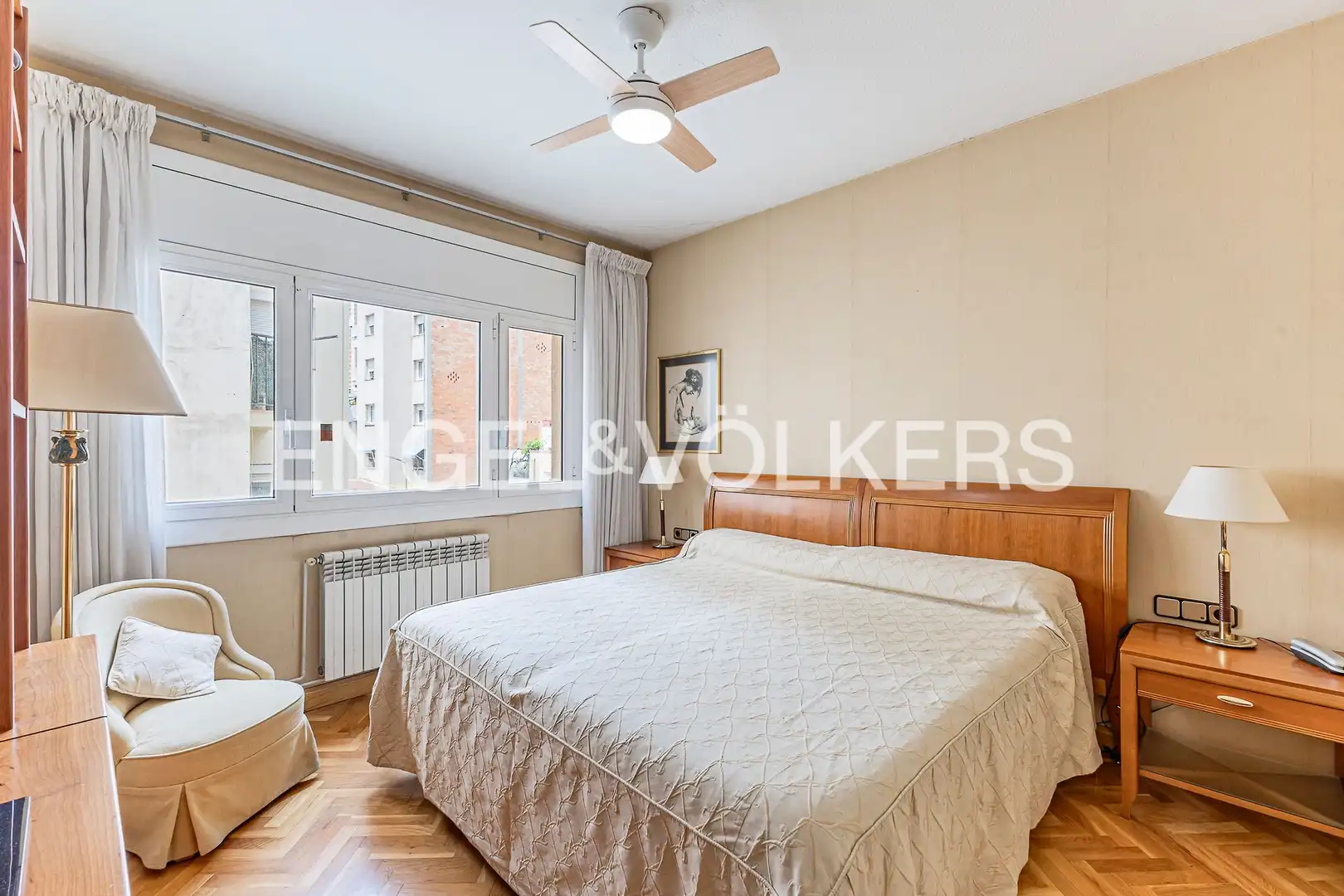 Habitación de Piso en venta en Barcelona con Calefacción y Balcón