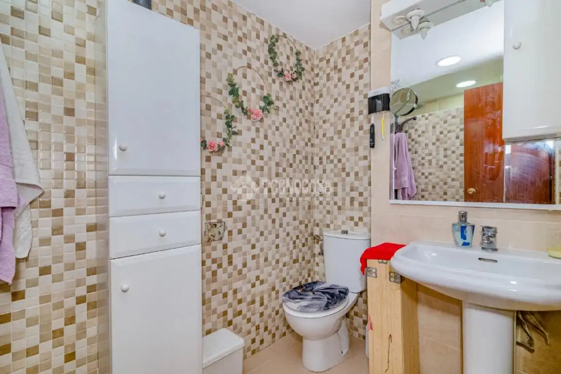Baño de Piso en venta en Lucena con Aire acondicionado