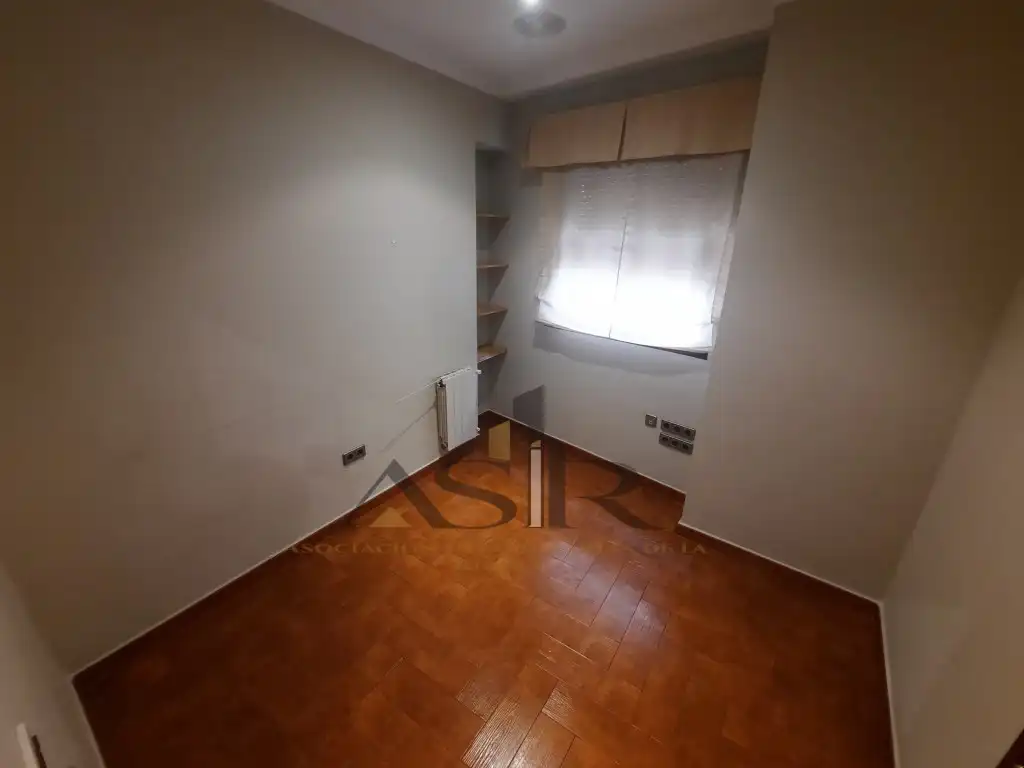 Haus mit Terrasse zur Miete in Casc Urbà, imagen 28