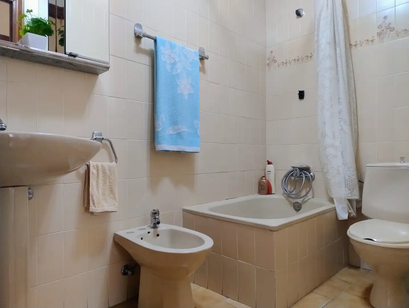 Baño de Piso en venta en Lugo con Terraza, Trastero y Amueblado