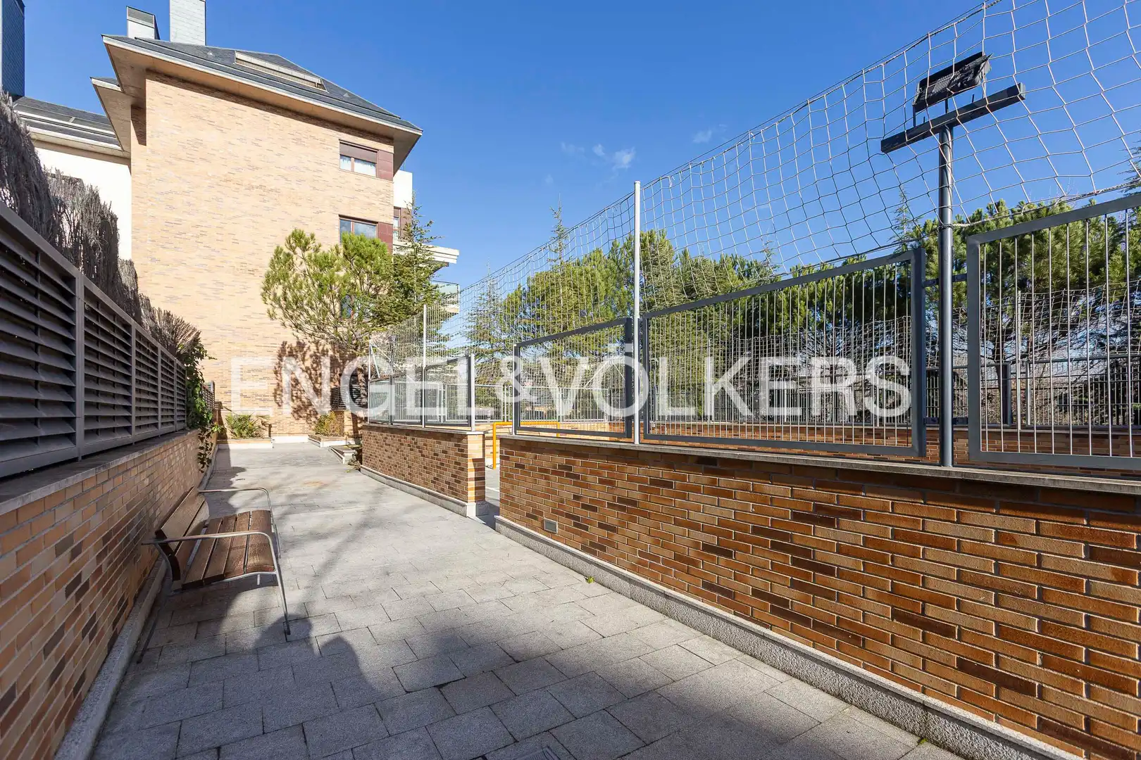 Terraza de Ático de alquiler en Zona Monte El Pilar