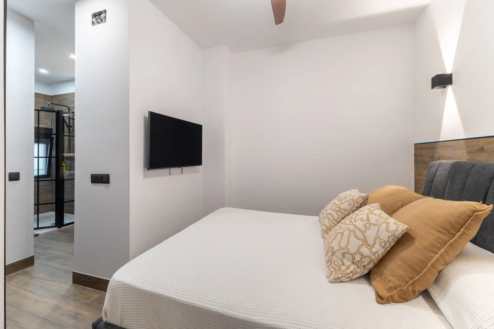 Habitación de Apartamento de alquiler en Madrid con Aire acondicionado, Calefacción y Amueblado