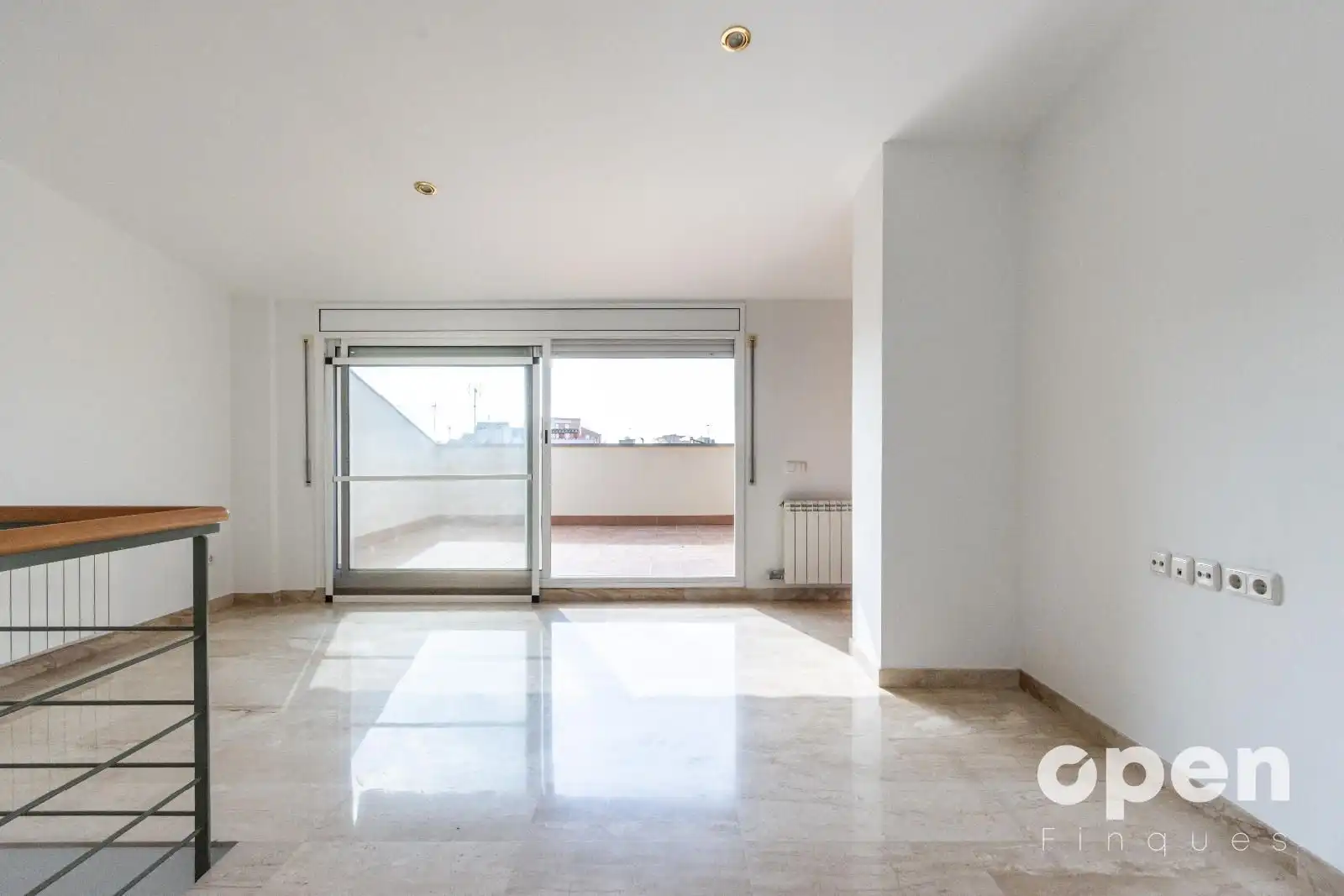 Sala d'estar de Dúplex en venda en Terrassa amb Calefacció, Terrassa i Forn