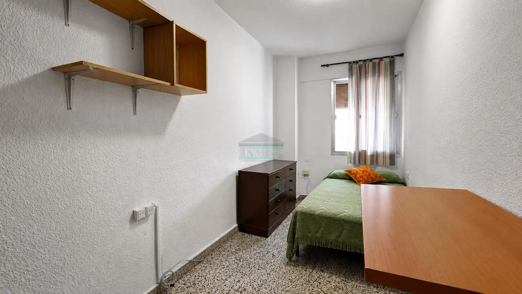 Bedroom of Flat for rent in Granada  with Air Conditioner, Furnished and Oven