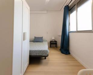 Bedroom of Apartment to share in  Valencia Capital  with Furnished, Oven and Internet