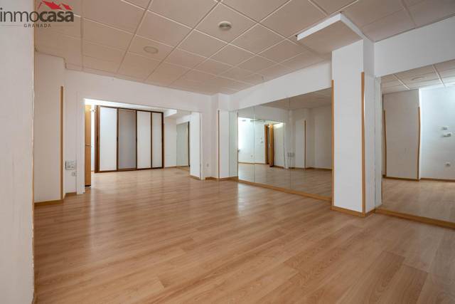 Local comercial en Venta en Barrio de Zaidín