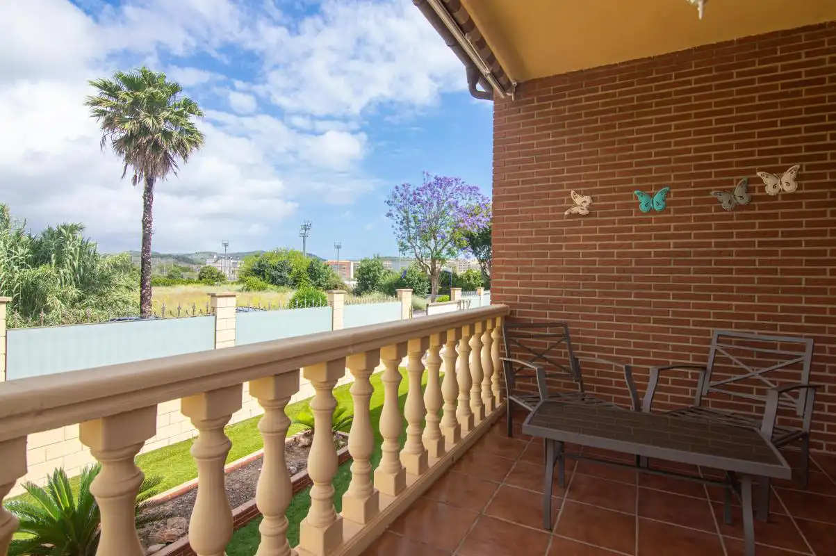 Casa o chalet en venta en Carrer Llarguer, Benirredrà