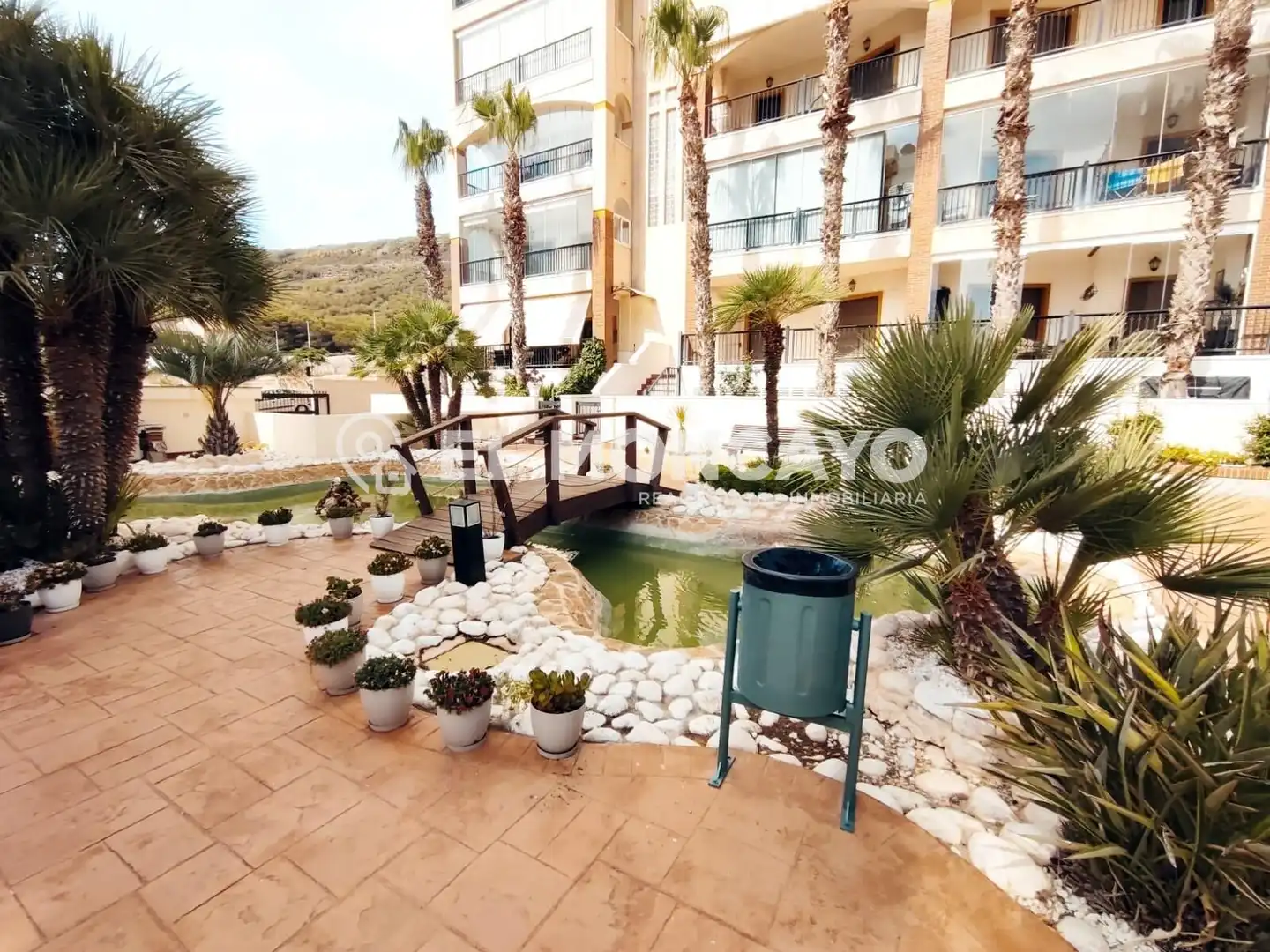Vista exterior de Ático en venta en Guardamar del Segura con Aire acondicionado, Calefacción y Jardín privado