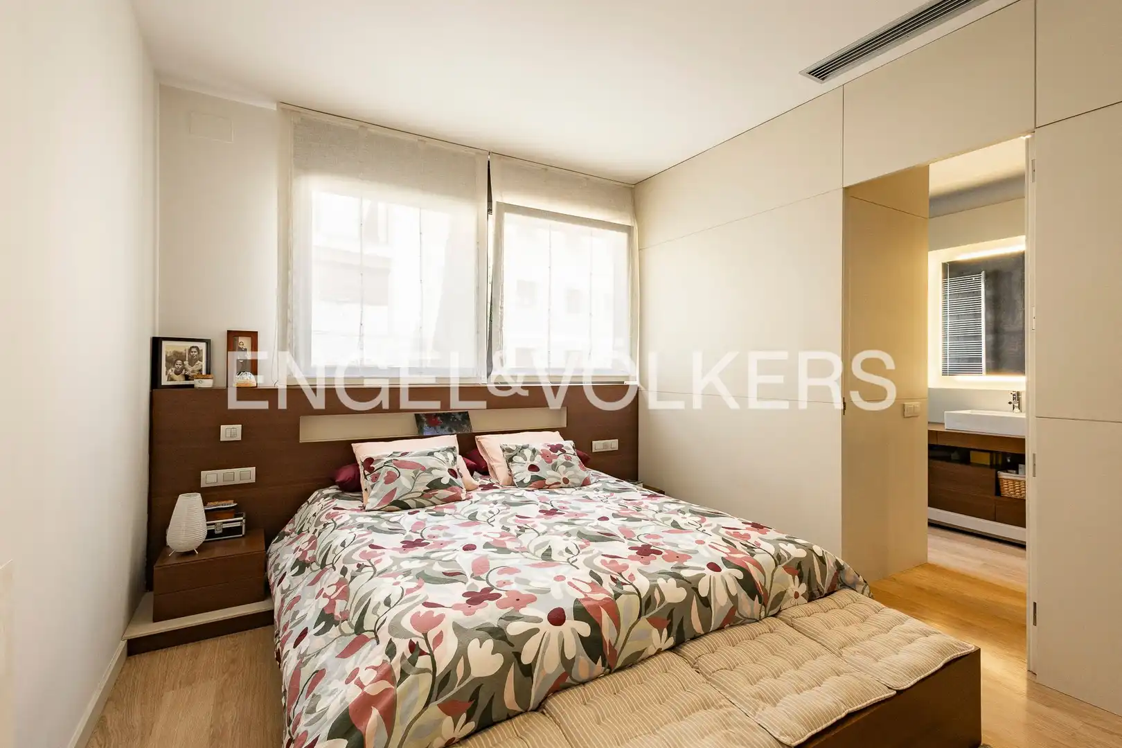 Dormitori de Casa o xalet en venda en Barcelona amb Aire condicionat, Calefacció i Terrassa