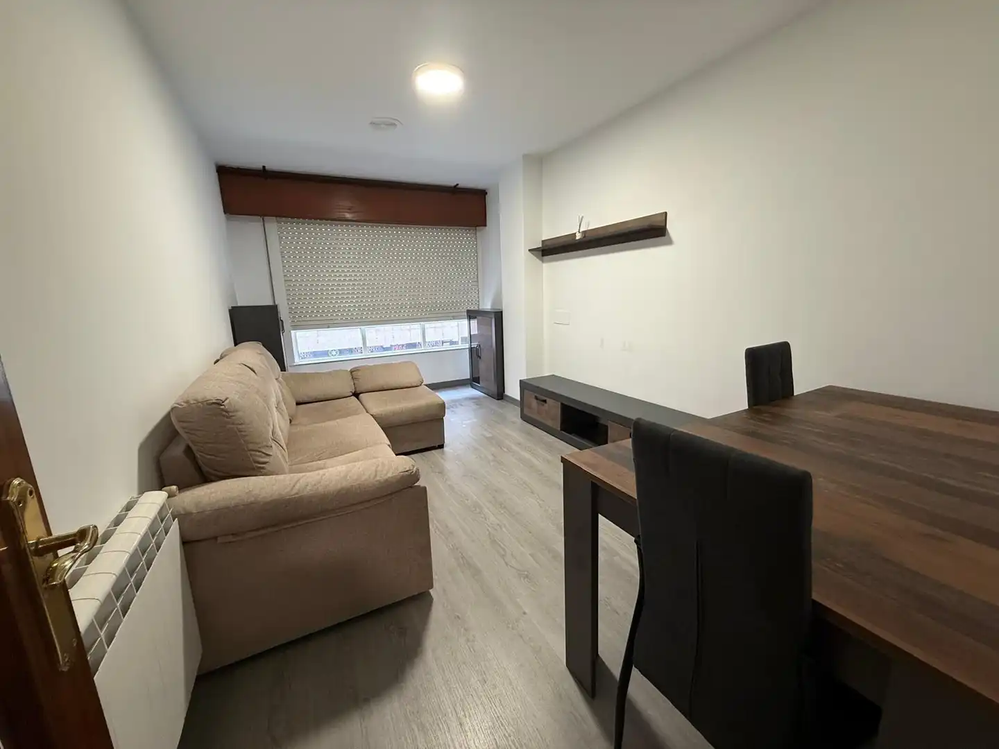 Wohnzimmer von Wohnungen zur Miete in Ames mit Heizung, Abstellraum und Möbliert