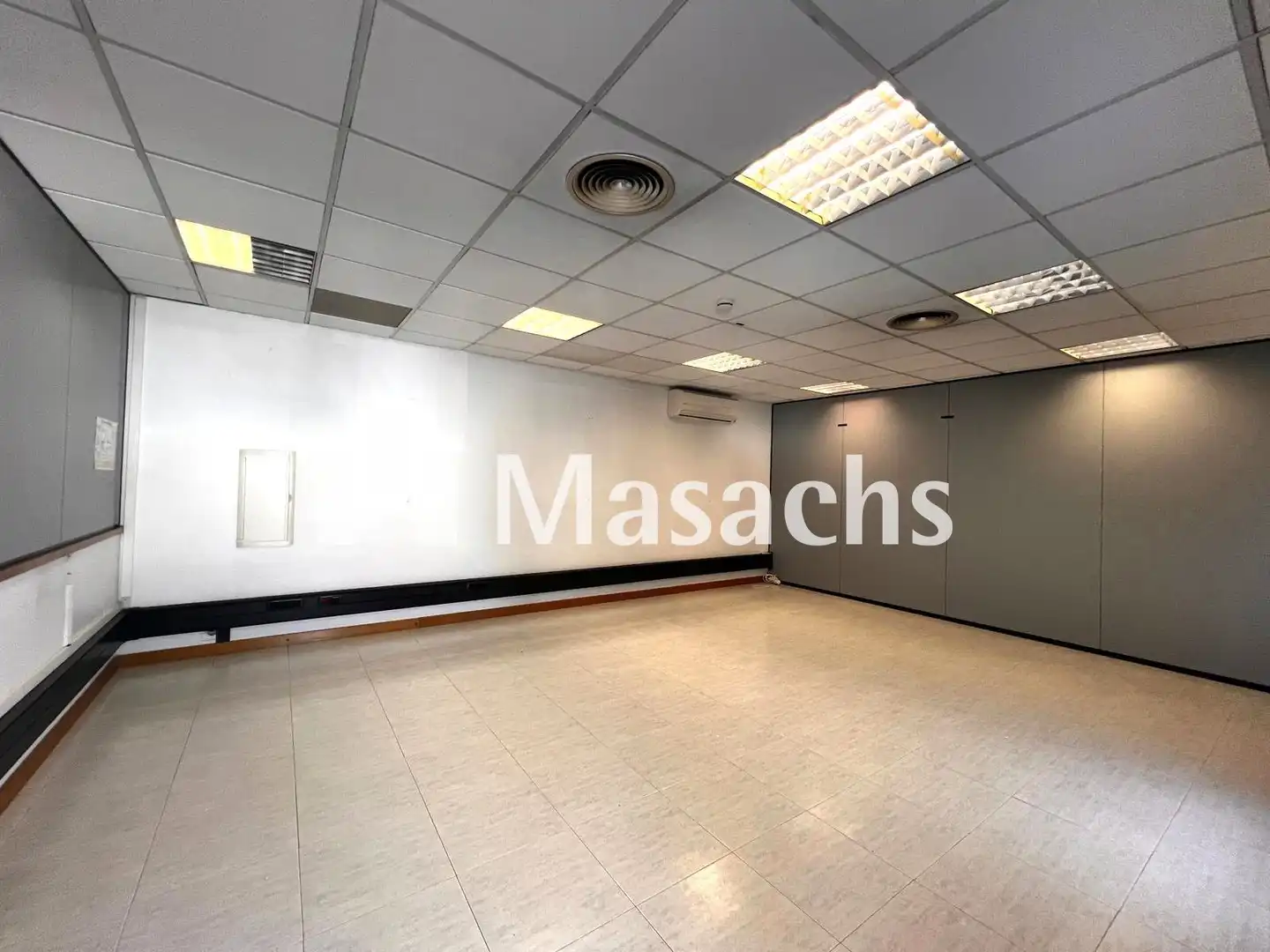 Nave industrial en venta en Rubí