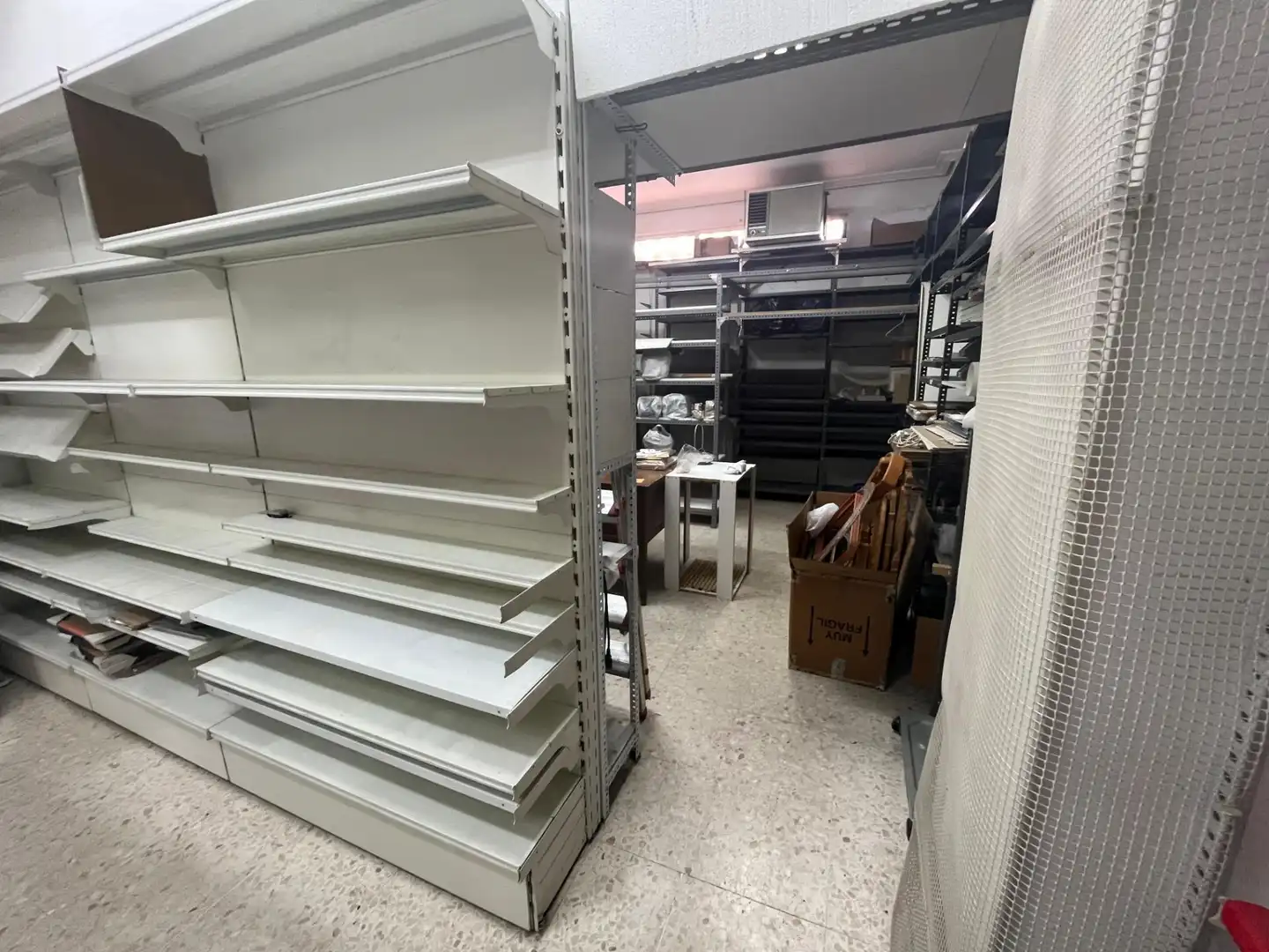 Local en venta en Sevilla con Aire acondicionado y Amueblado