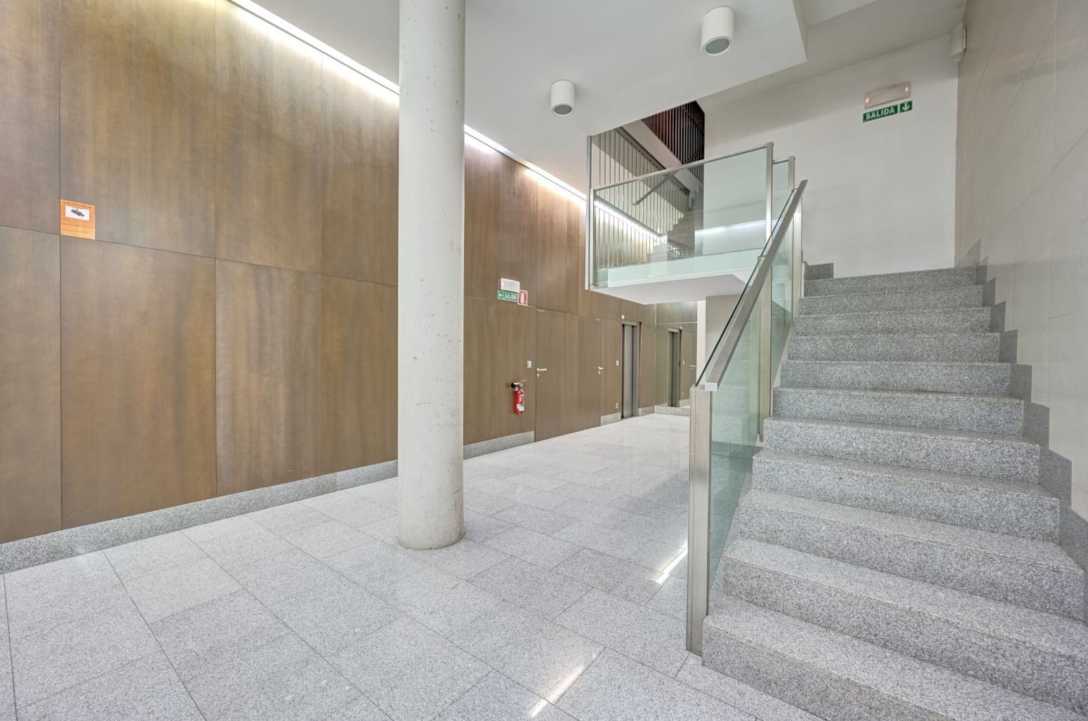 Pis en venda en  Pamplona / Iruña amb Calefacció, Parquet i Terrassa