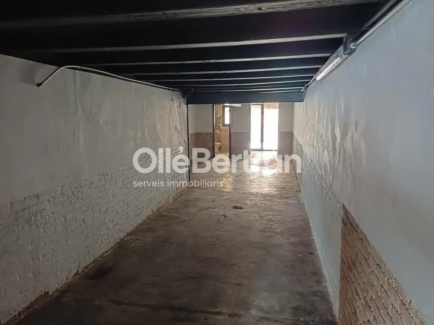 Local comercial de lloguer a del Rosselló, imagen 2