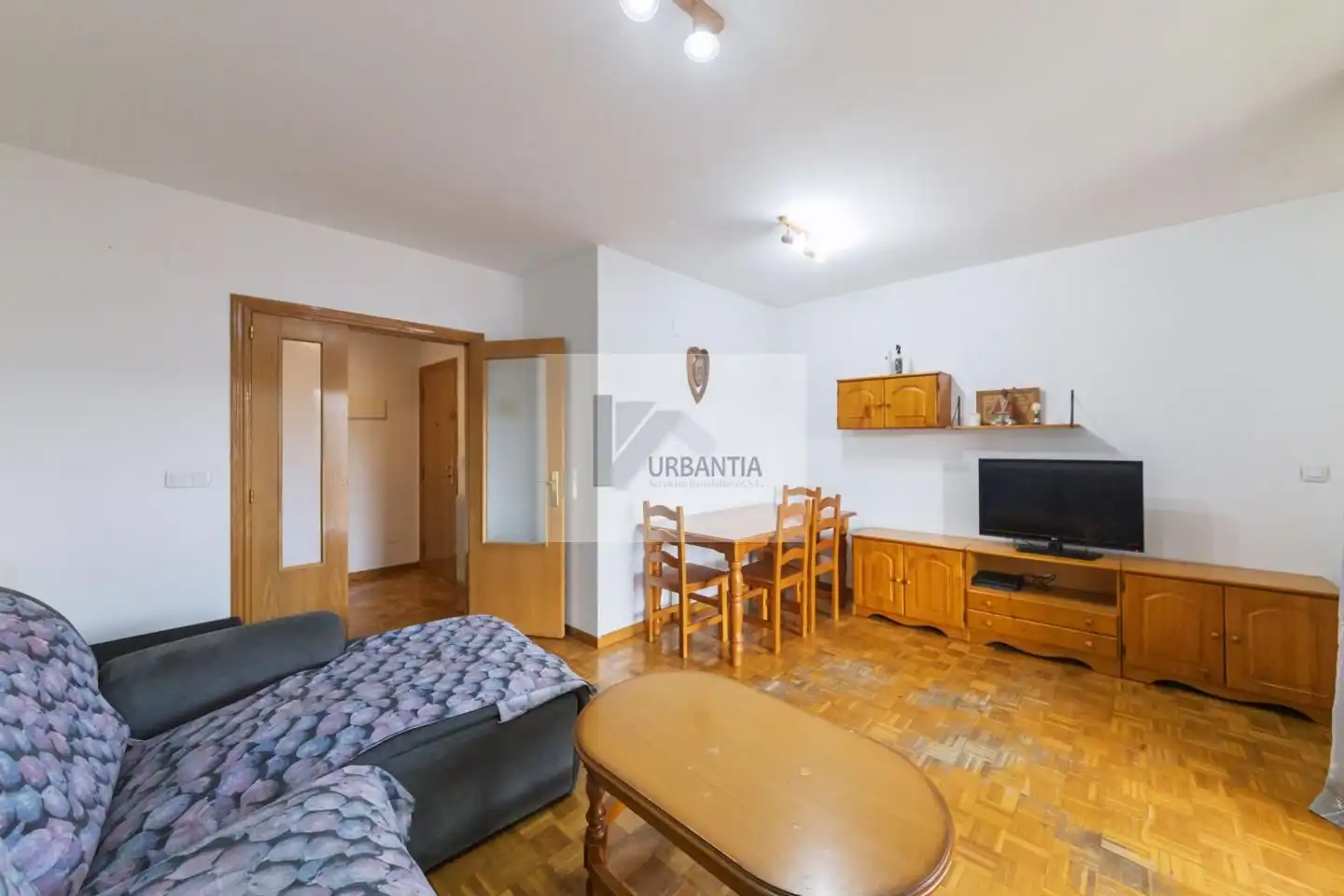 Living room of Flat for sale in  Pamplona / Iruña  with Heating, Parquet flooring and Terrace
