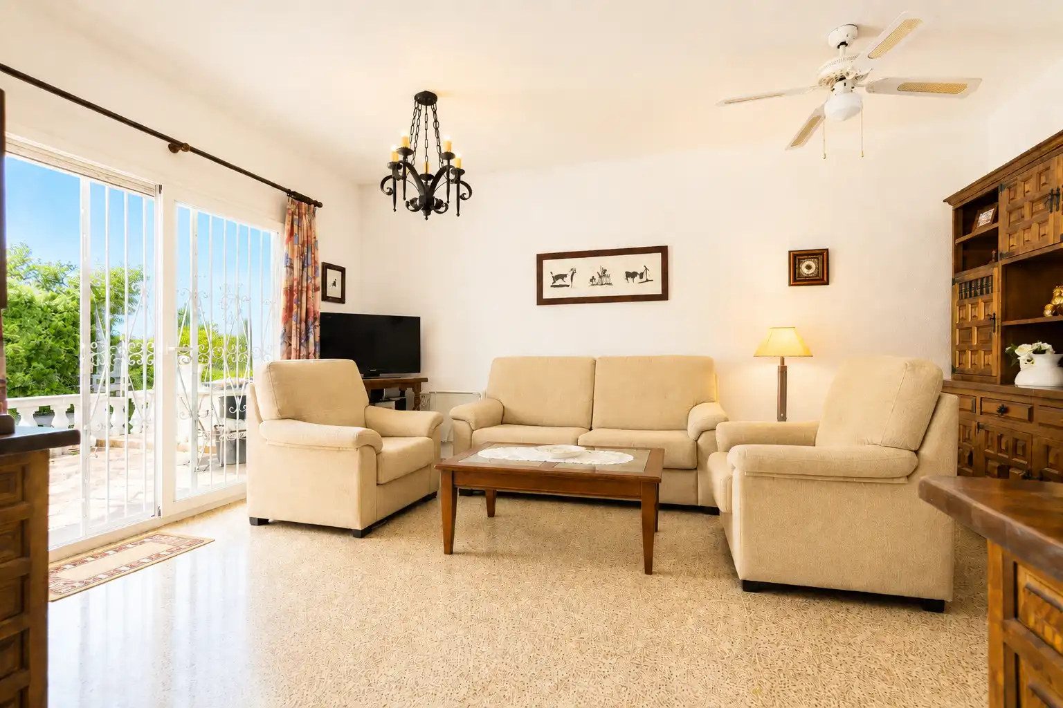 Sala de estar de Casa o chalet en venta en La Nucia con Amueblado