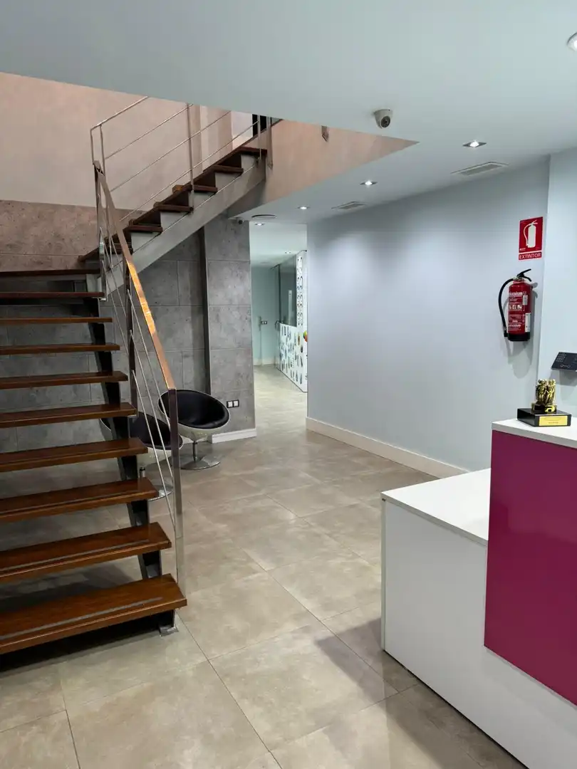 Local en venta en Elche / Elx con Aire acondicionado y Amueblado
