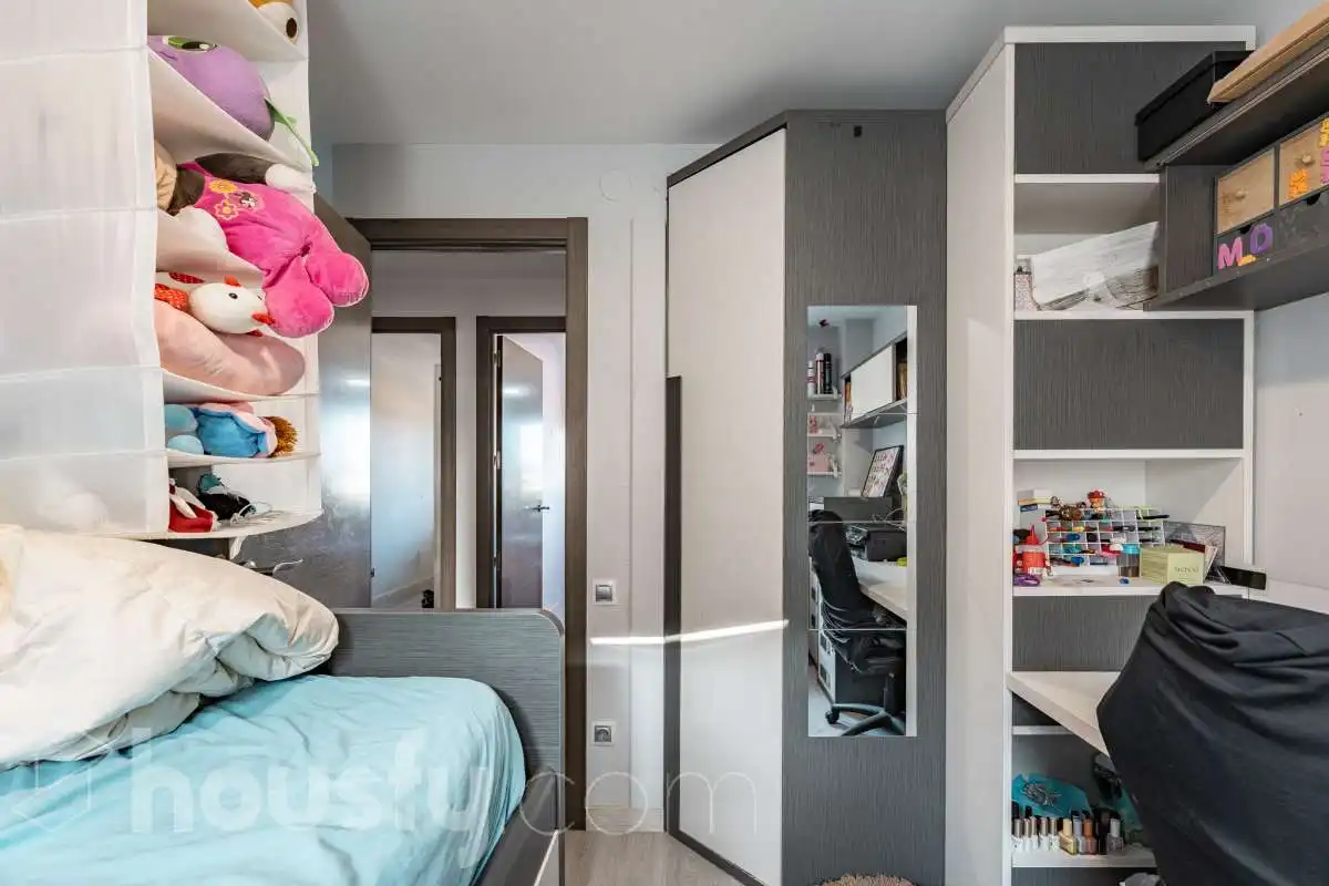 Schlafzimmer von Wohnung zum Verkauf in Rubí mit Klimaanlage, Heizung und Parkett