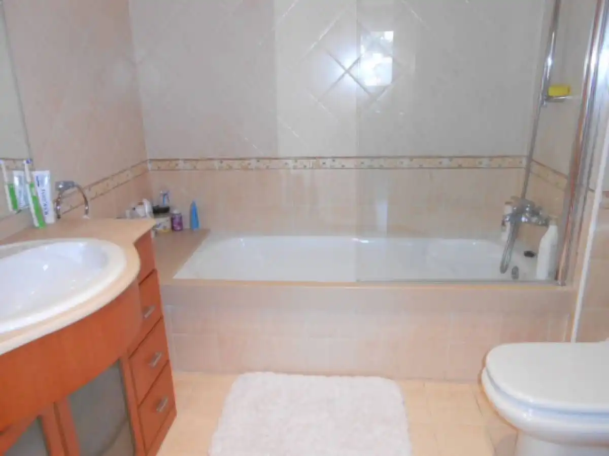 Baño de Piso en venta en Súria con Aire acondicionado, Calefacción y Amueblado