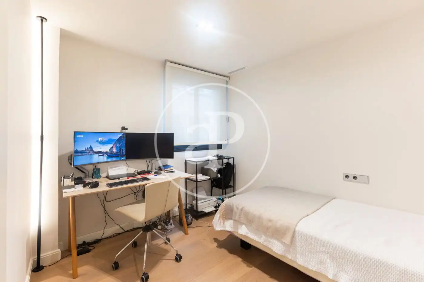 Bedroom of Flat for sale in Valencia  with Air Conditioner, Heating and Terrace