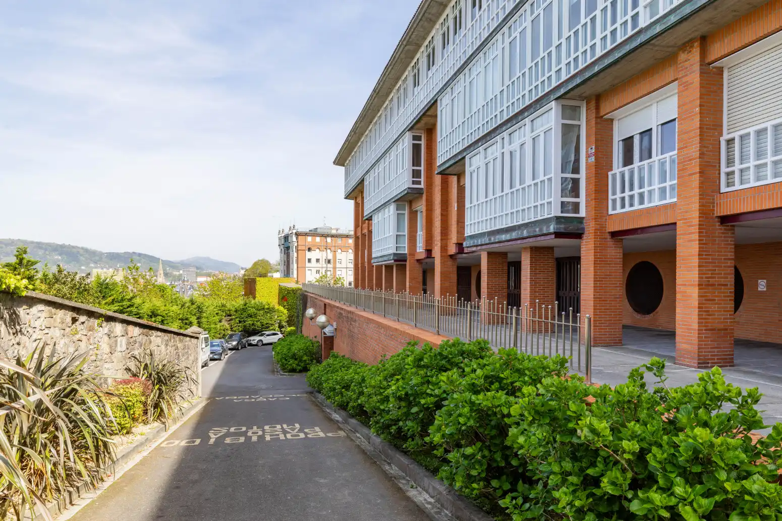 Vista exterior de Pis en venda en Donostia - San Sebastián  amb Calefacció i Terrassa