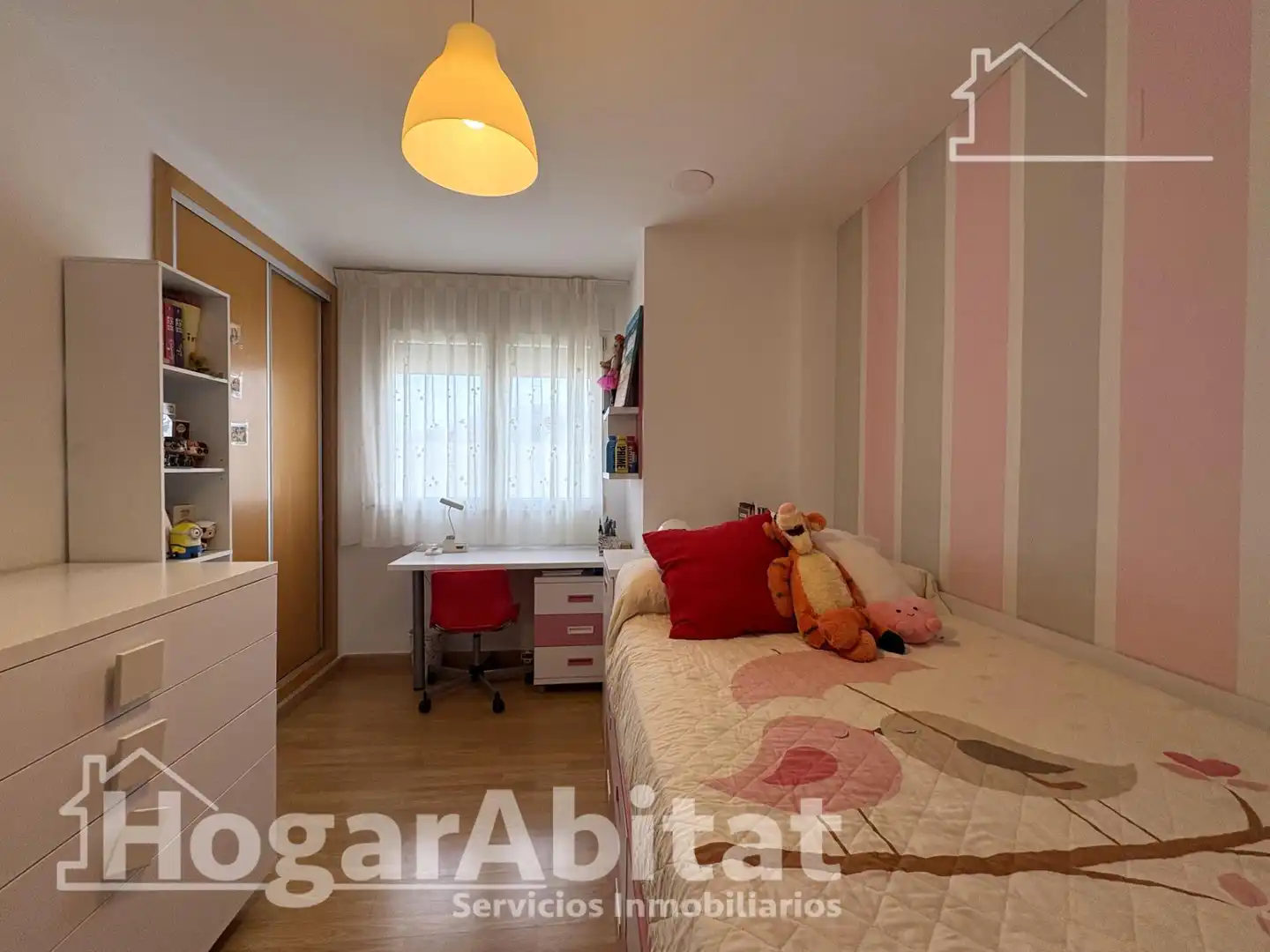 Dormitori de Casa adosada en venda en Tavernes de la Valldigna amb Terrassa i Balcó