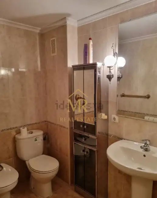 Baño de Piso de alquiler en Salamanca con Calefacción, Parquet y Amueblado