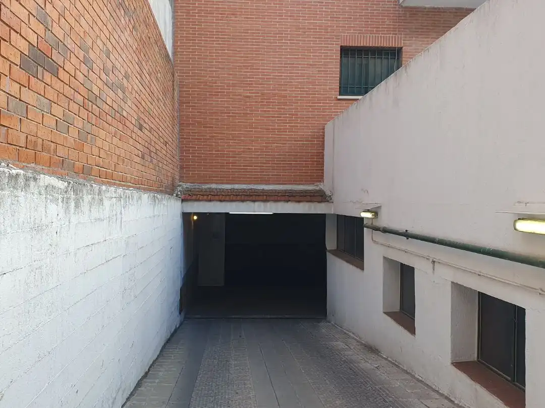 Aparcament de Garatge en venda en Madrid