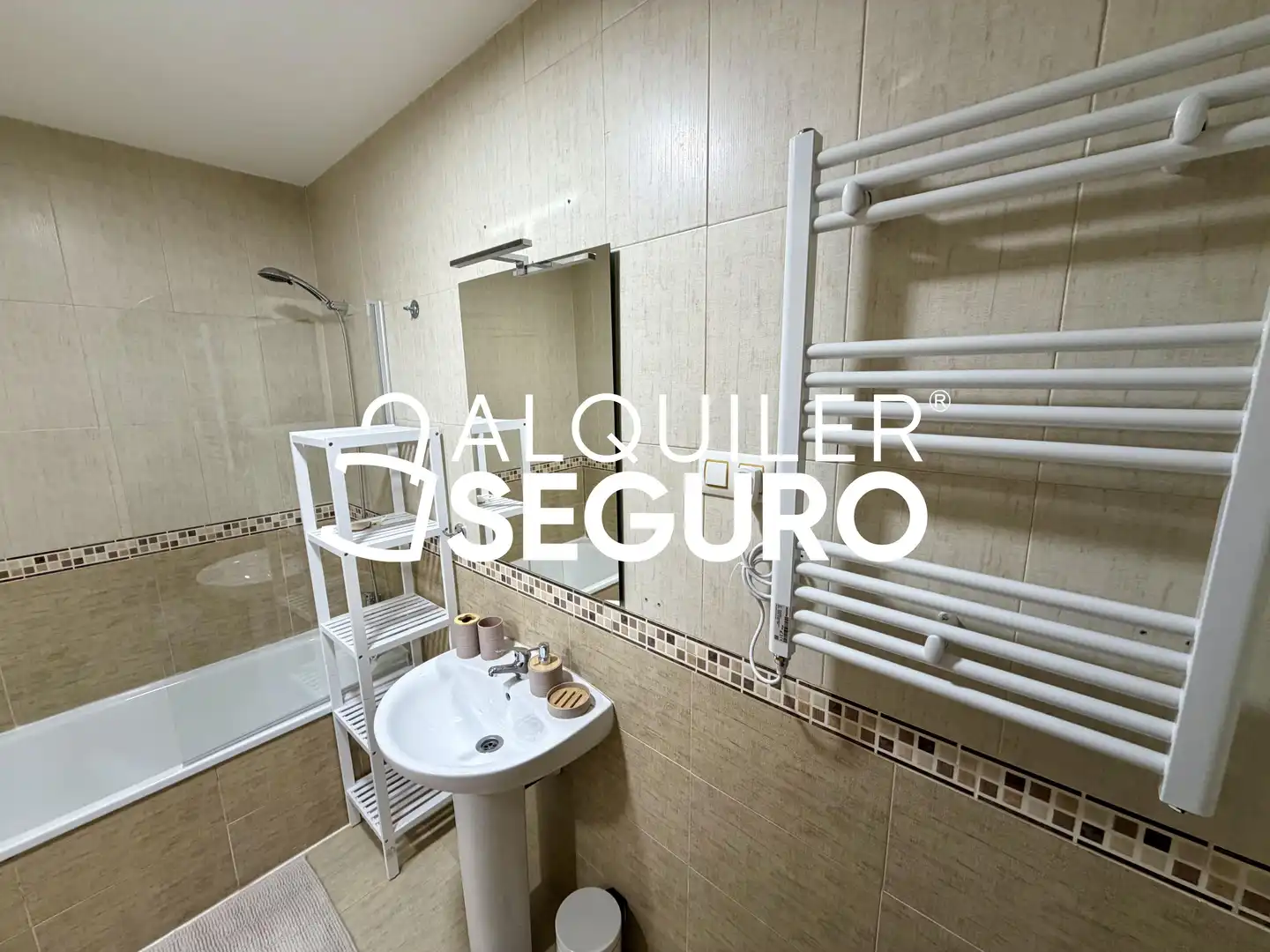 Baño de Piso de alquiler en Centro  