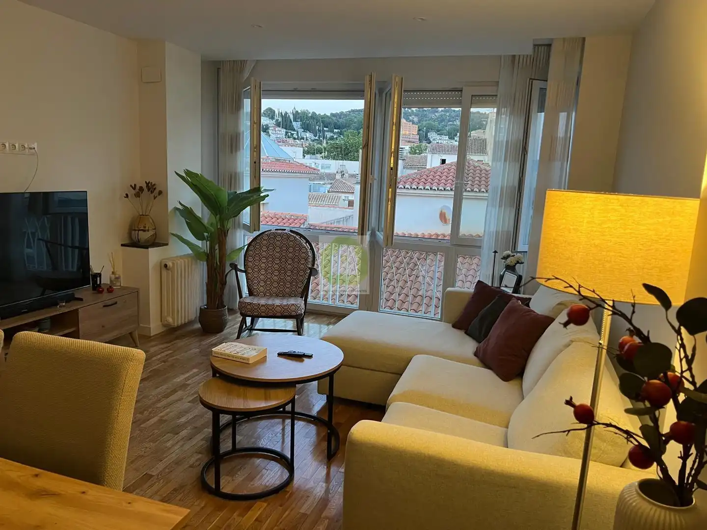 Piso con terraza en alquiler en San Anton, imagen 2