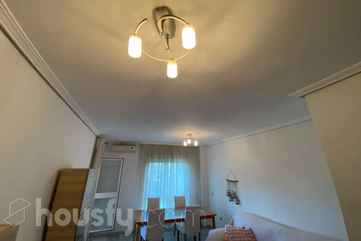 Wohnzimmer von Wohnung zur Miete in Sevilla mit Klimaanlage, Heizung und Terrasse