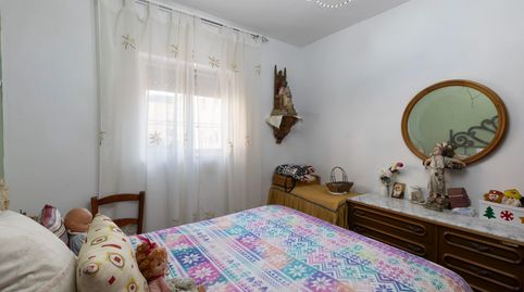 Foto 4 de Piso en venta en Calle Santa Adela, 10, Barrio de Zaidín, Granada Capital