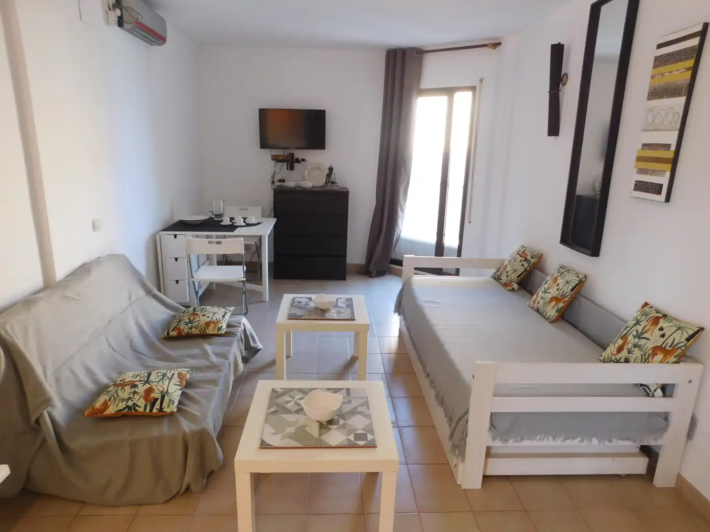 Habitación de Estudio de alquiler en Roses con Amueblado, Horno y Lavadora
