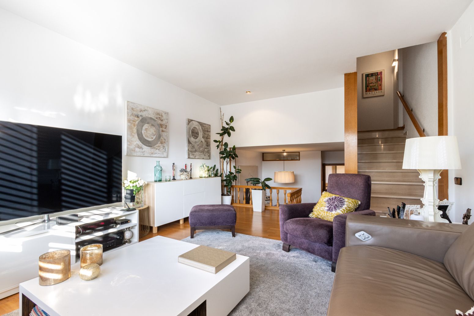 Living room of Single-family semi-detached for sale in Terrassa  with Private garden, Parquet flooring and Terrace