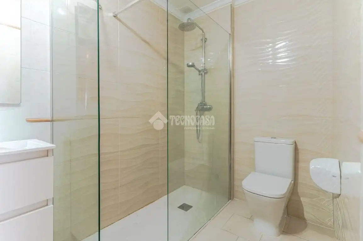 Baño de Ático en venta en Albuñol con Terraza y Trastero
