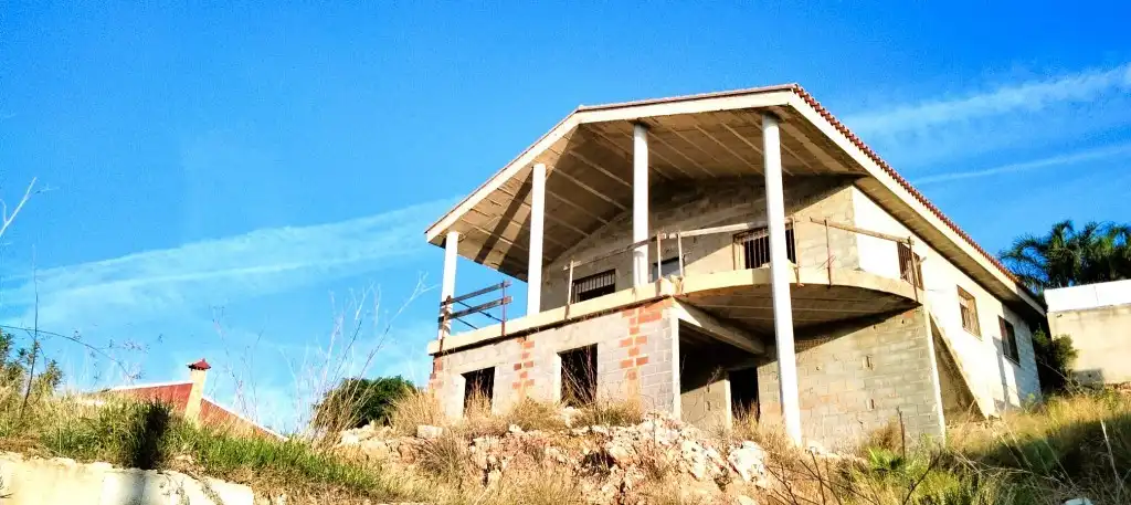 Außenansicht von Haus oder Chalet zum Verkauf in Alginet mit Terrasse
