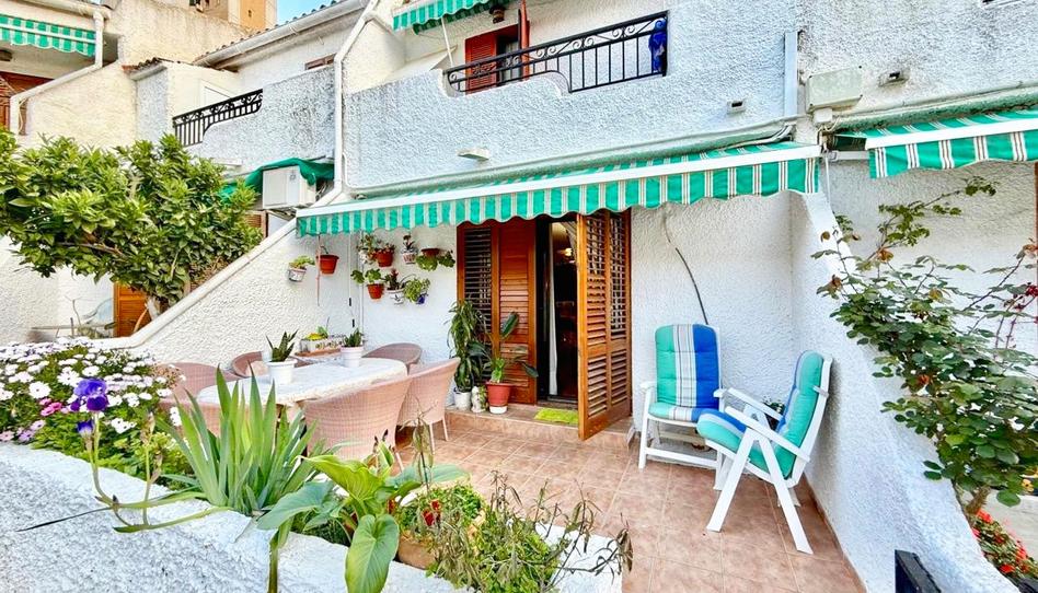 Foto 1 de Casa adosada en venda a Juzgados - Plaza de Toros, Alicante