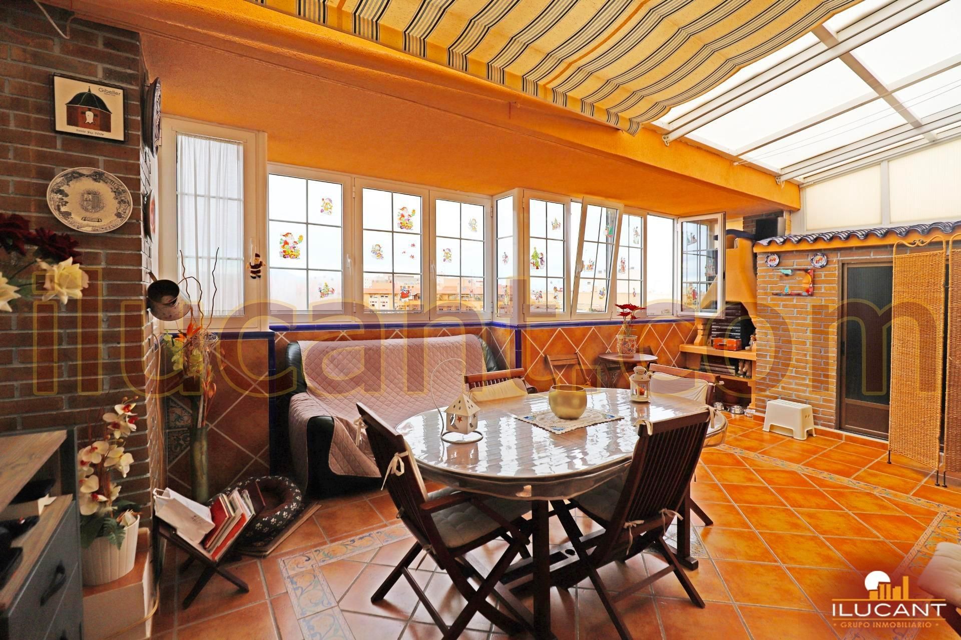Comedor de Ático en venta en Alicante / Alacant con Aire acondicionado, Terraza y Balcón