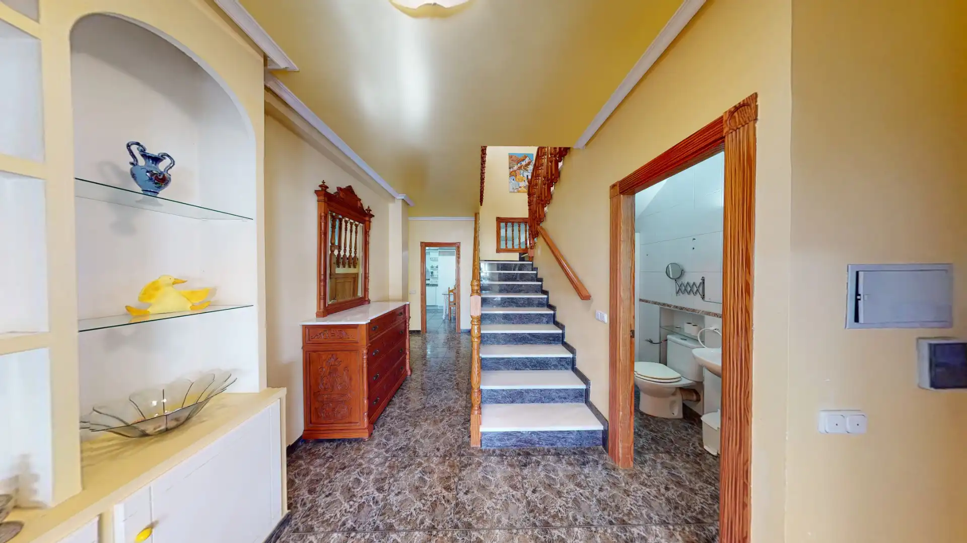 Casa adosada en venta en Almería con Terraza, Amueblado y Horno