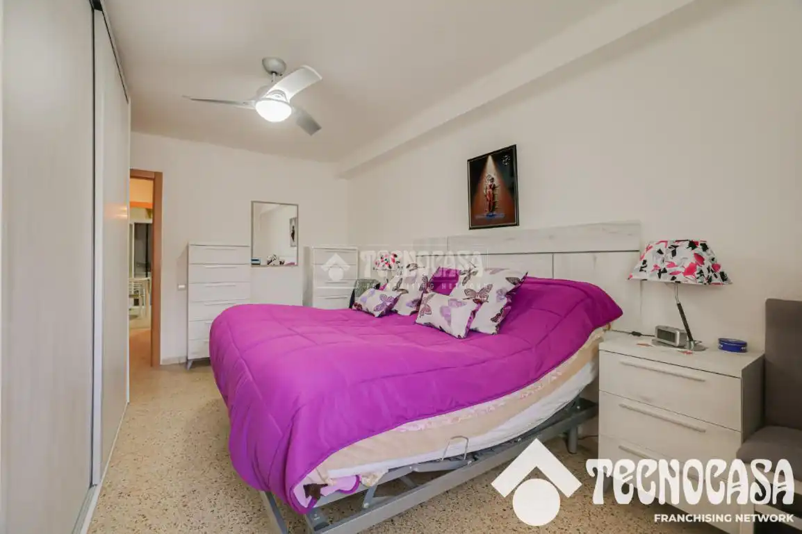 Habitación de Piso en venta en Badalona con Balcón