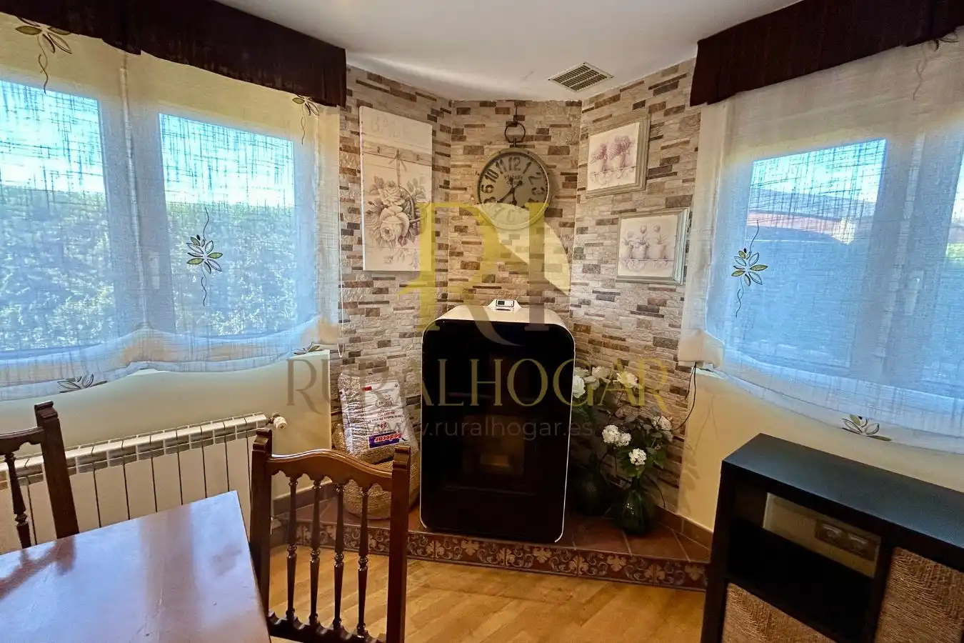 Sala de estar de Casa o chalet en venta en Riaño con Calefacción, Jardín privado y Terraza