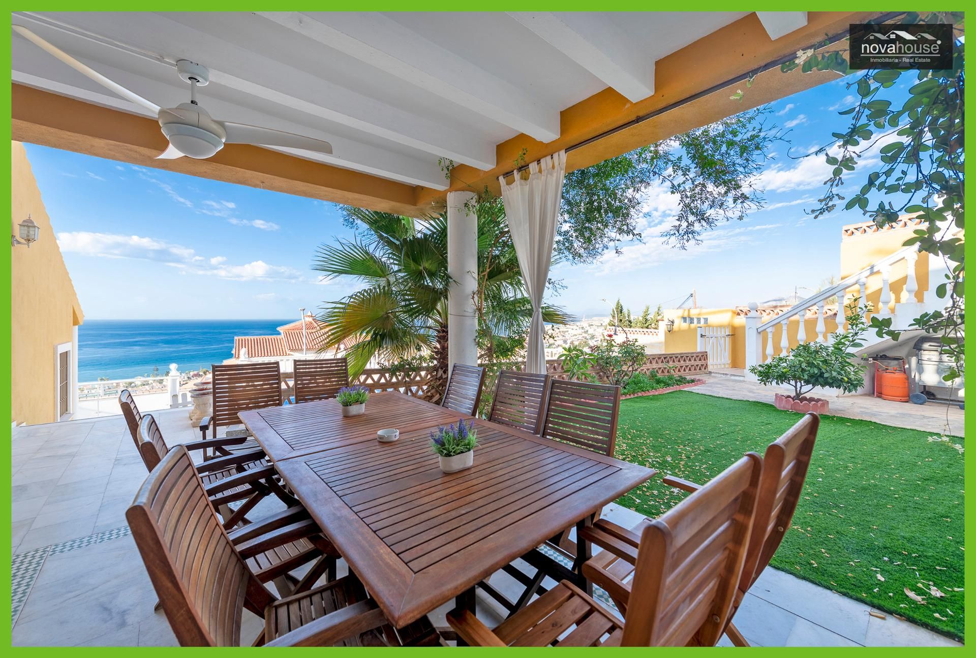 Terrassa de Casa o xalet en venda en Rincón de la Victoria amb Aire condicionat, Jardí privat i Terrassa