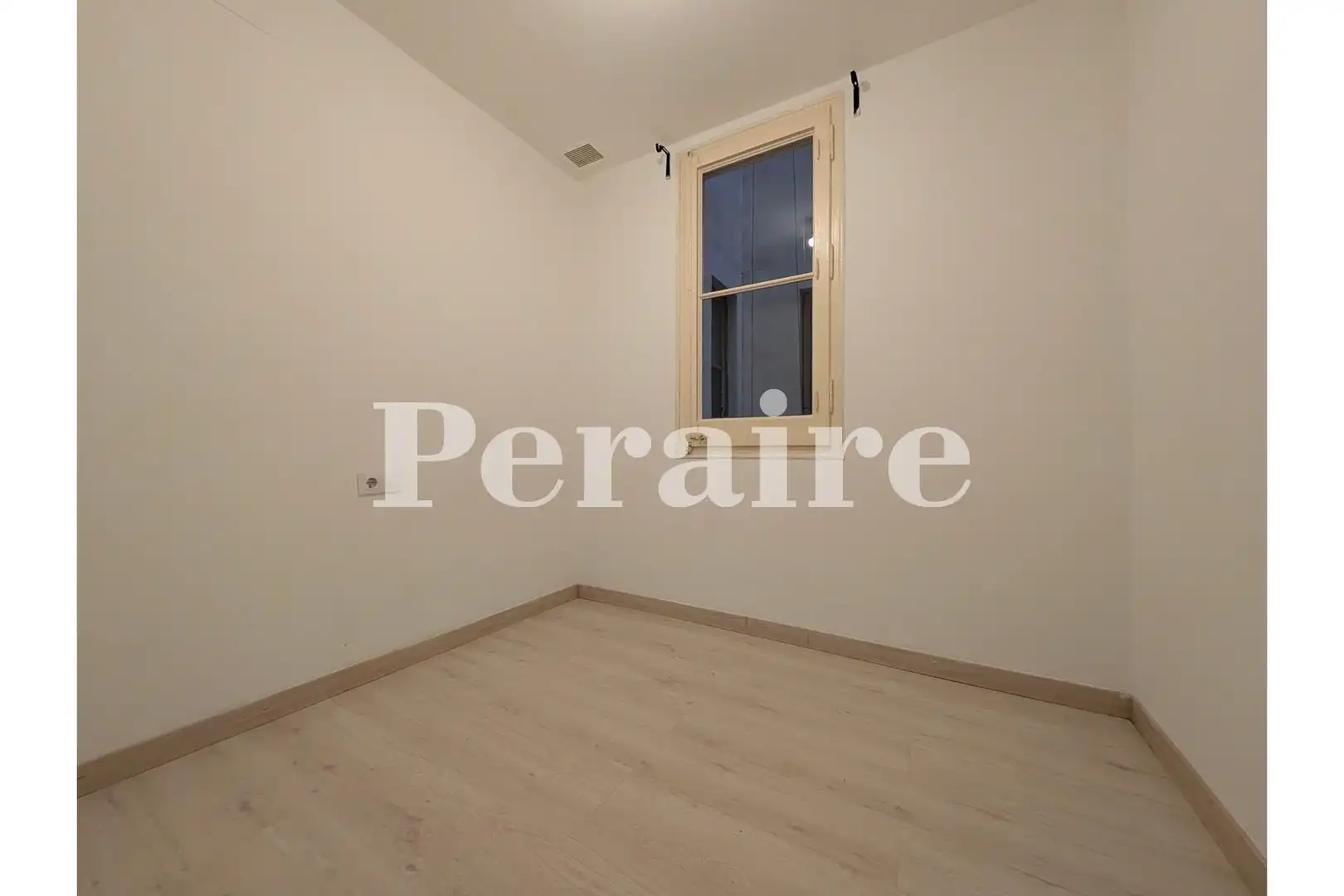Flat with terrace to rent in Calle Rocafort 80, imagen 14
