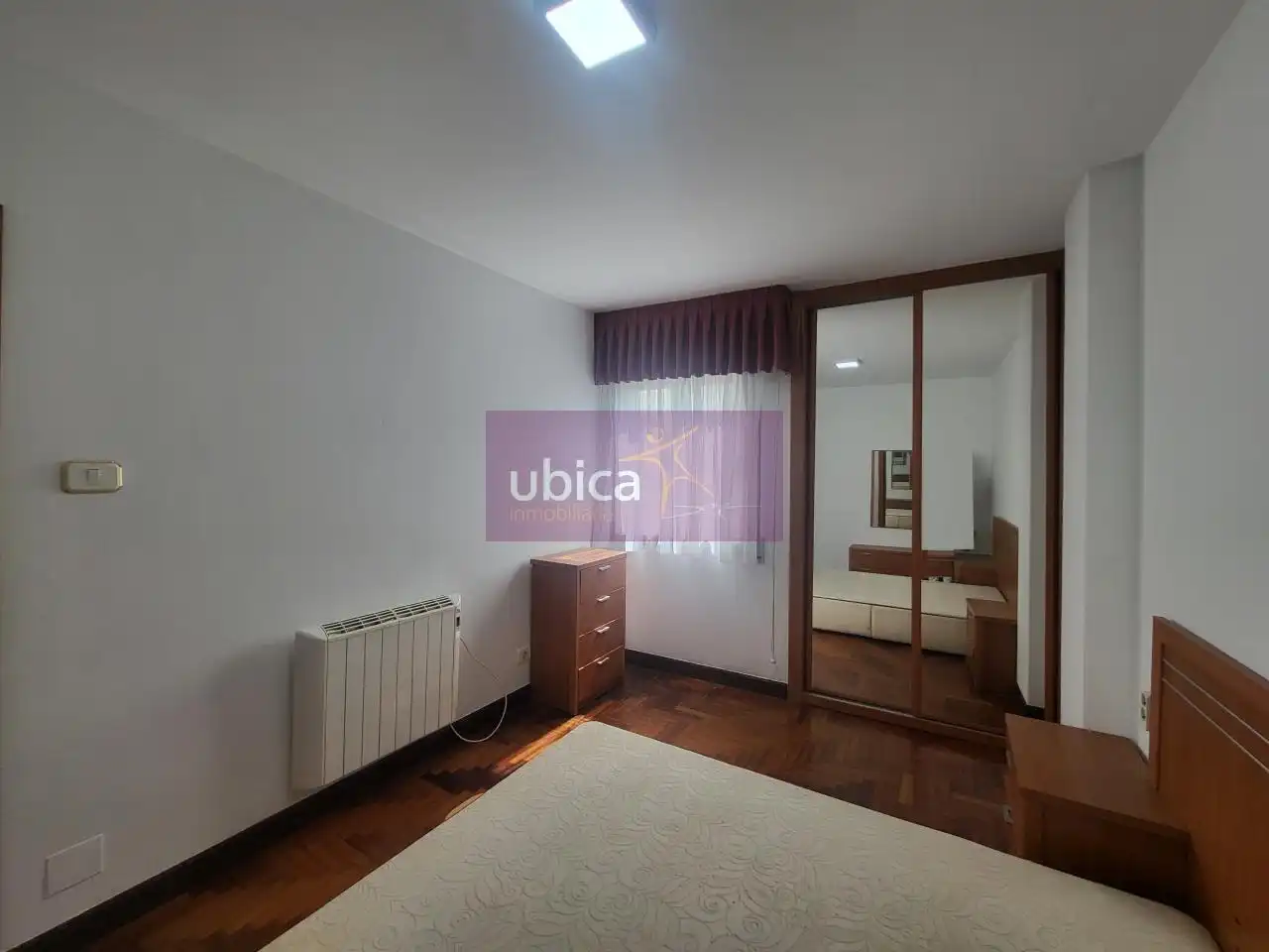 Habitación de Piso en venta en Vigo  con Calefacción, Parquet y Terraza
