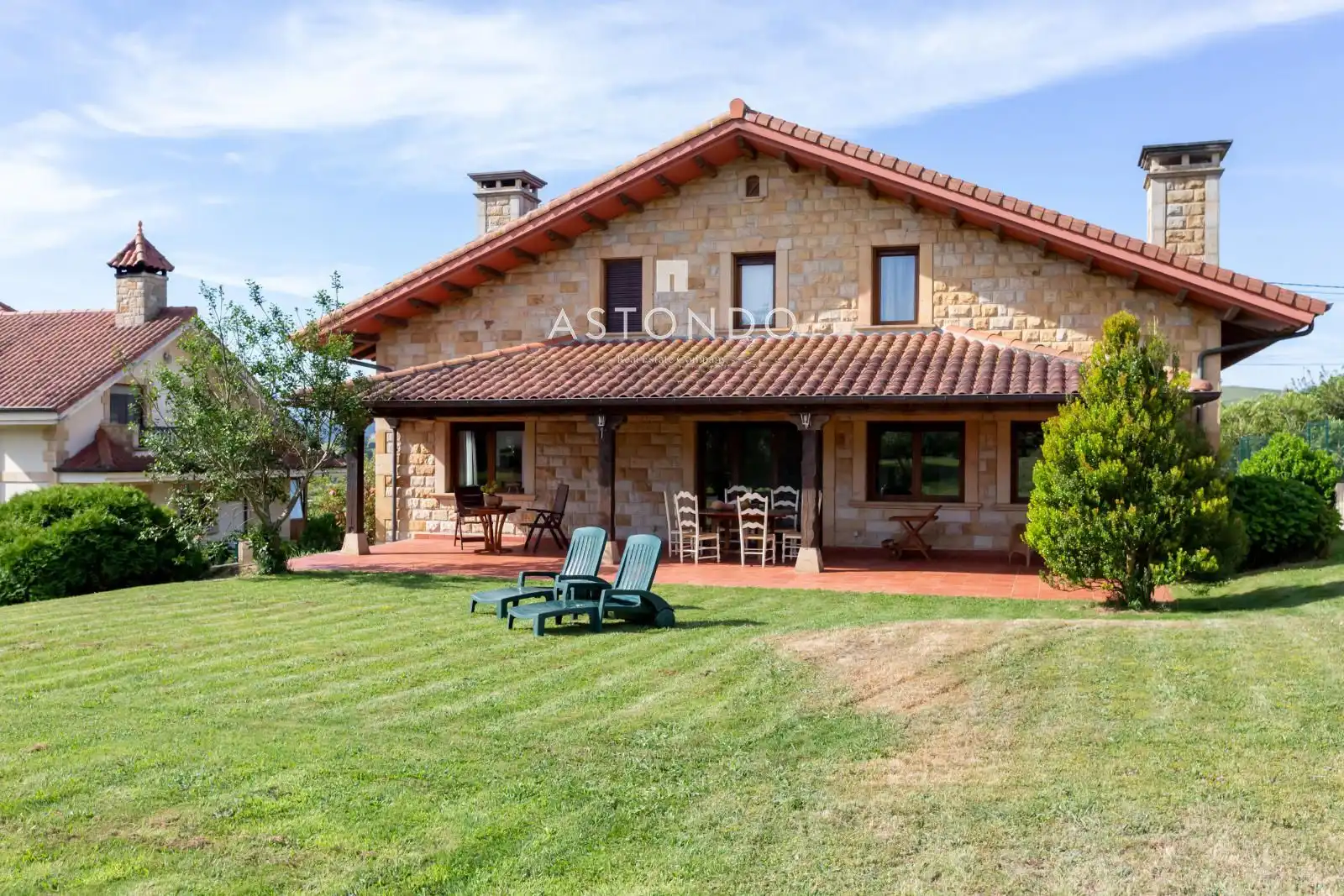 Vista exterior de Casa o chalet en venta en Bareyo con Calefacción, Jardín privado y Terraza