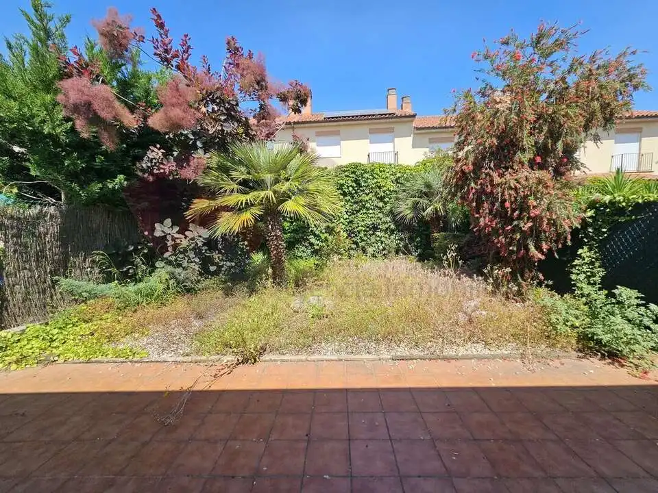 Jardí de Casa adosada en venda en Galilea amb Calefacció, Jardí privat i Terrassa