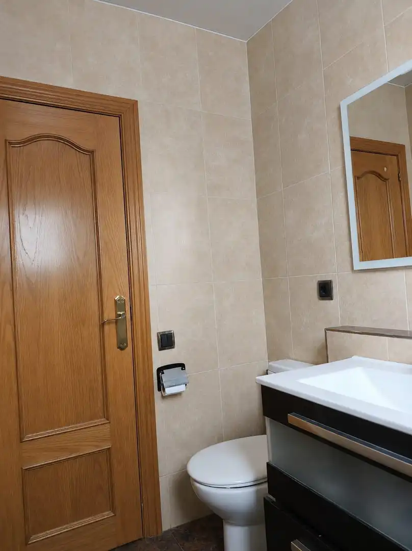Bany de Apartament en venda en Barcelona amb Aire condicionat i Parquet