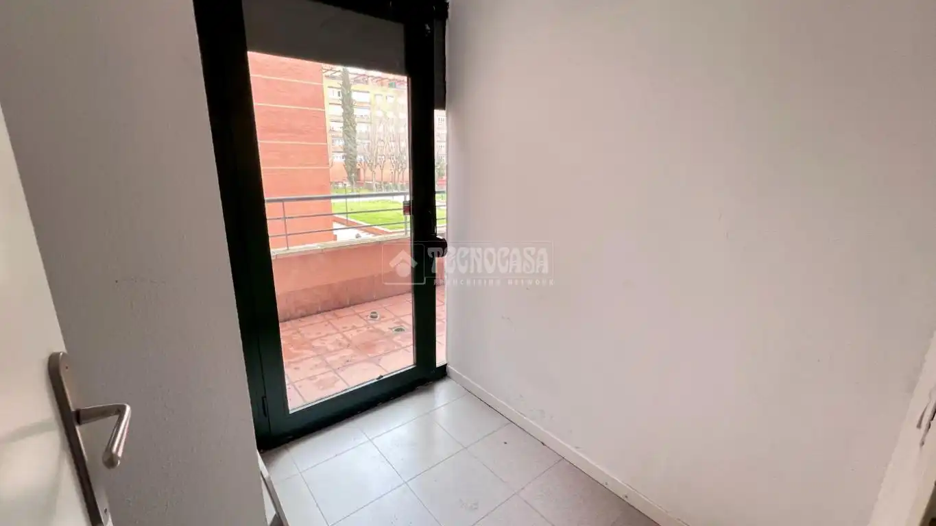 Office for rent in Alcalá de Henares  with Air Conditioner and Terrace